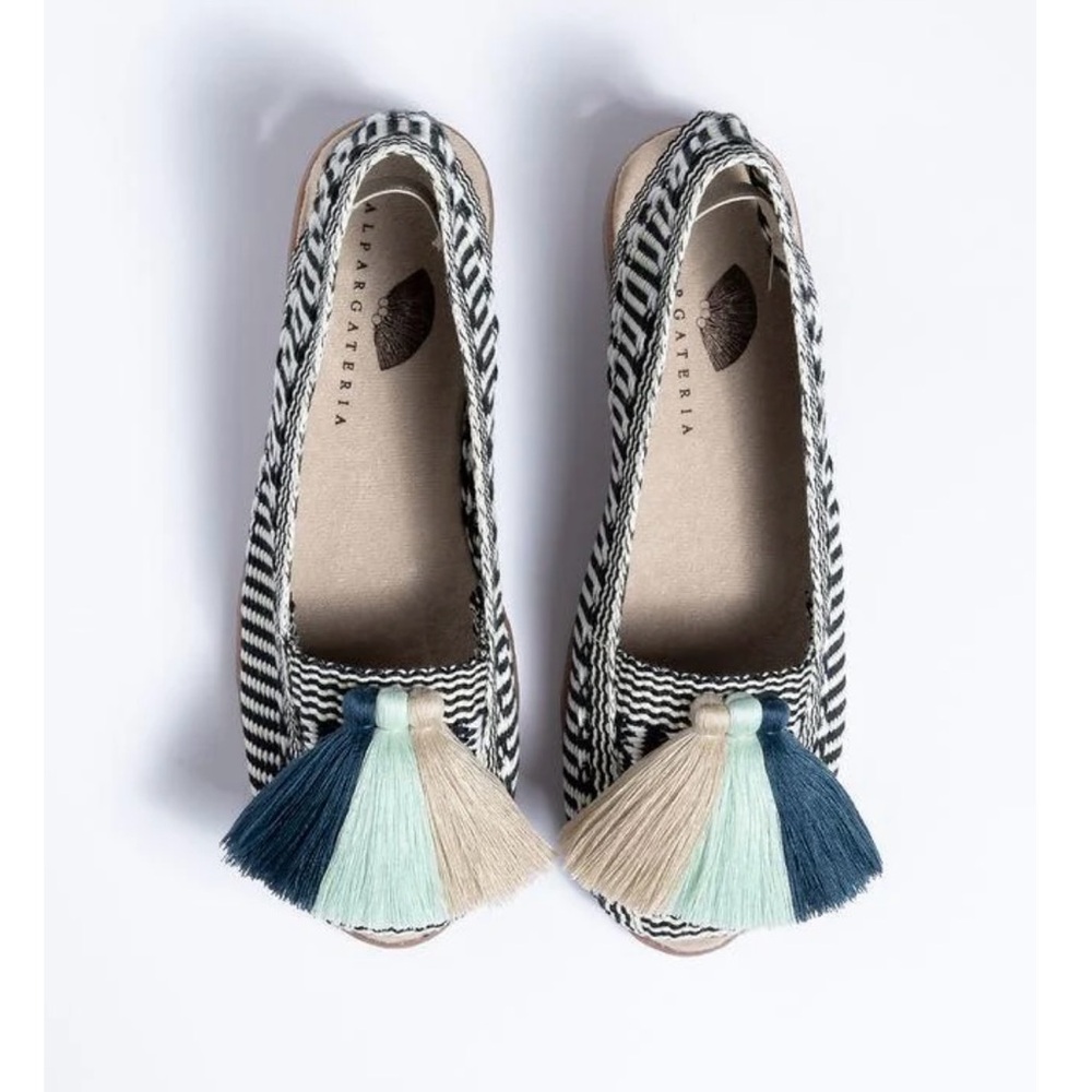 Black and White Striped Espadrilles with Tassel Embellishments